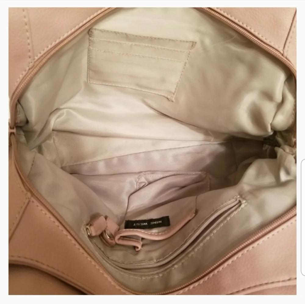Vintage Nine West | Soft pink hobo bag